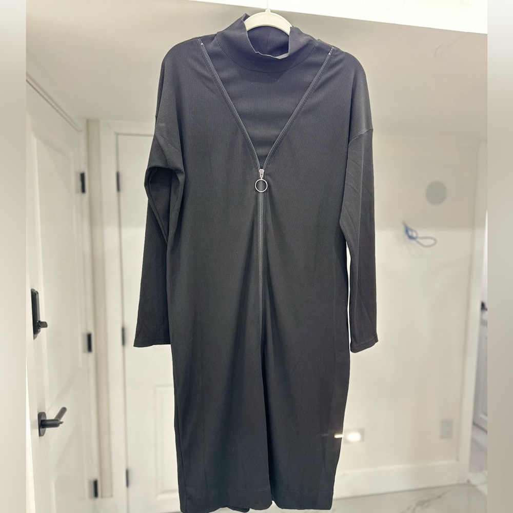 Black zipper turtleneck modest dress. Size L.